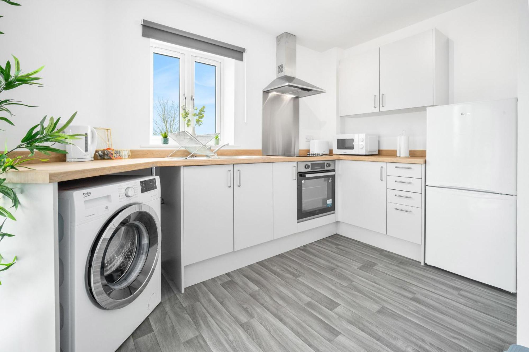 New 2 Bedroom Deluxe Apartment - Parking - Wifi & Netflix - Top Rated - 50C Cradley Heath Exterior photo